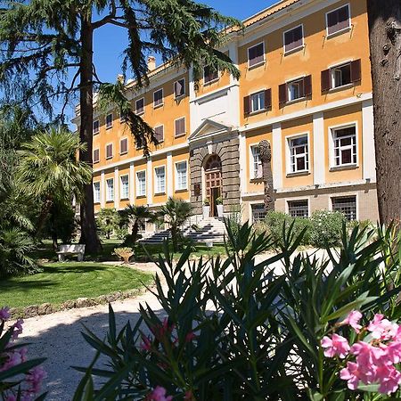 Lh Hotel Excel Roma Montemario Exterior foto