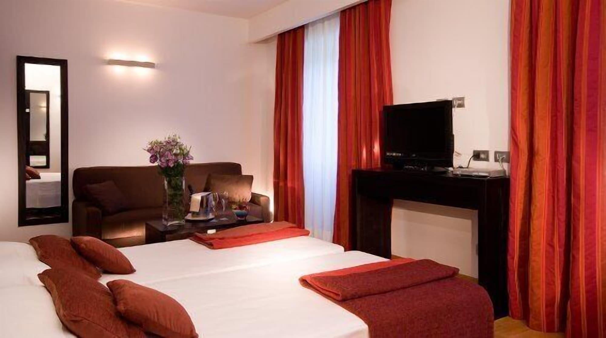 Lh Hotel Excel Roma Montemario Exterior foto