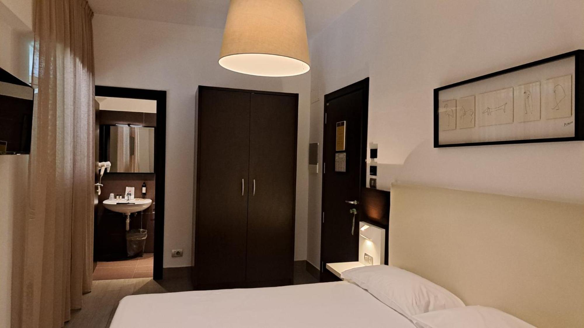 Lh Hotel Excel Roma Montemario Exterior foto