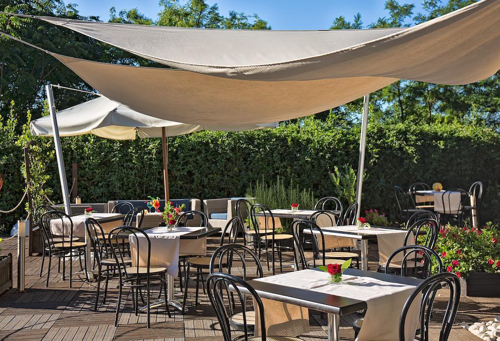 Lh Hotel Excel Roma Montemario Exterior foto