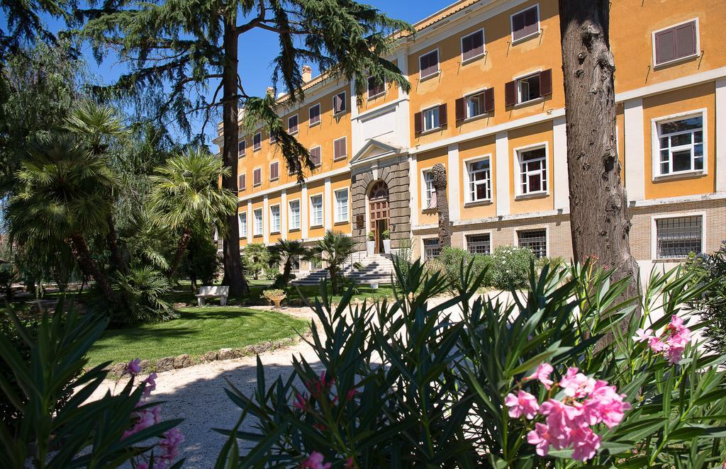 Lh Hotel Excel Roma Montemario Exterior foto