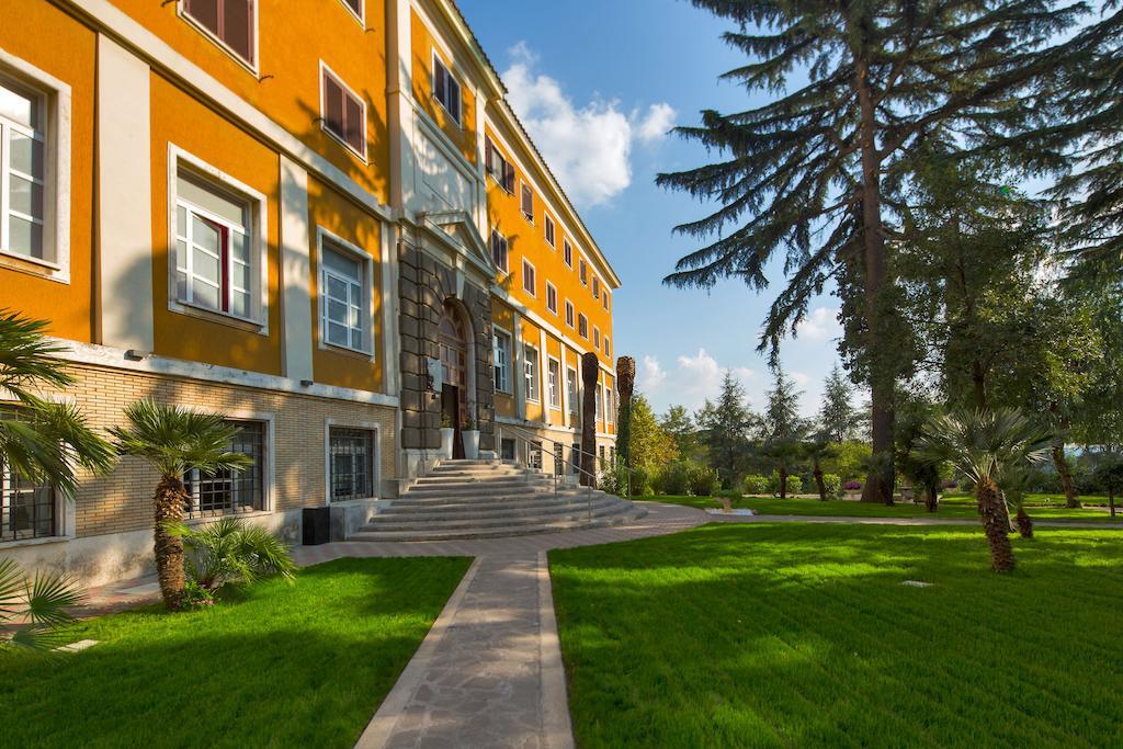 Lh Hotel Excel Roma Montemario Exterior foto